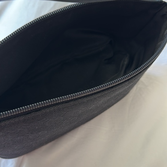 Gucci! Perfect classic clutch used once bought in Banff - Picture 6 of 7